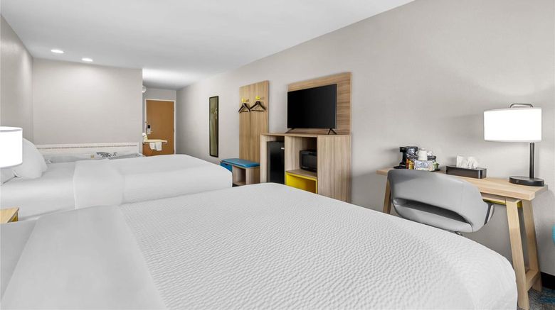<b>Days Inn Imlay City Suite</b>. Images powered by <a href="https://iceportal.shijigroup.com/" title="IcePortal" target="_blank">IcePortal</a>.