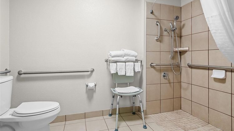 Days Inn Imlay City Suite