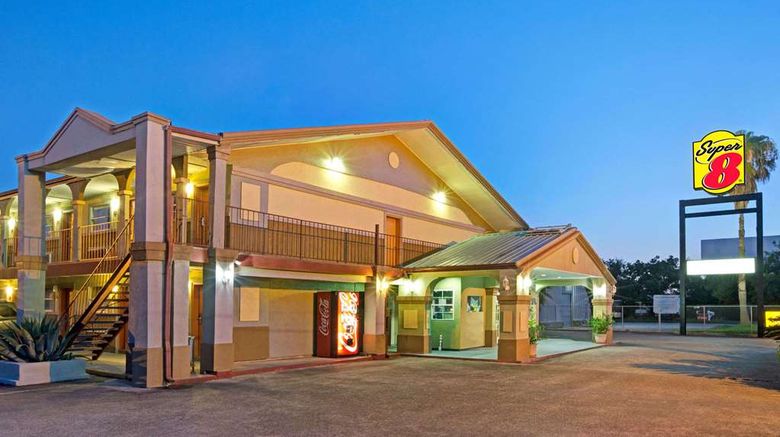 Super 8 La Marque TX/Texas City Area Exterior. Images powered by <a href="https://iceportal.shijigroup.com" target="_blank" rel="noopener">Ice Portal</a>.