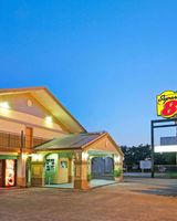 Super 8 La Marque TX/Texas City Area