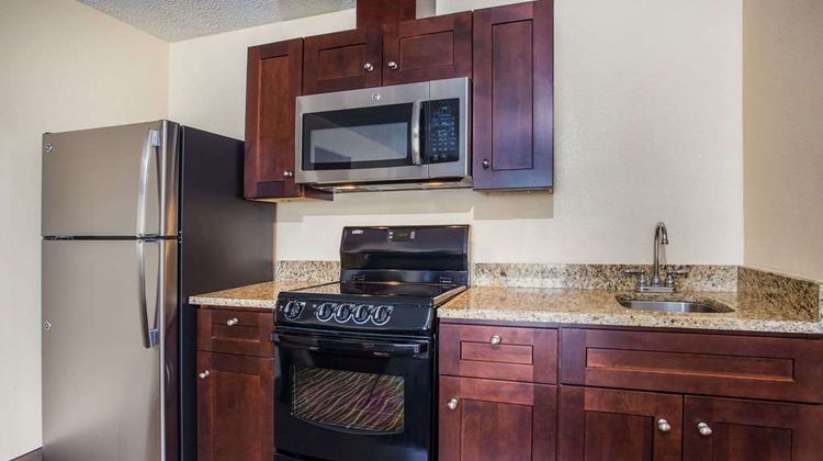 Days Inn Yakima Suite