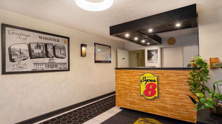 Super 8 Wooster Lobby