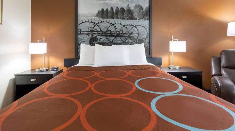 <b>Super 8 Wooster Room</b>. Images powered by <a href="https://iceportal.shijigroup.com/" title="IcePortal" target="_blank">IcePortal</a>.