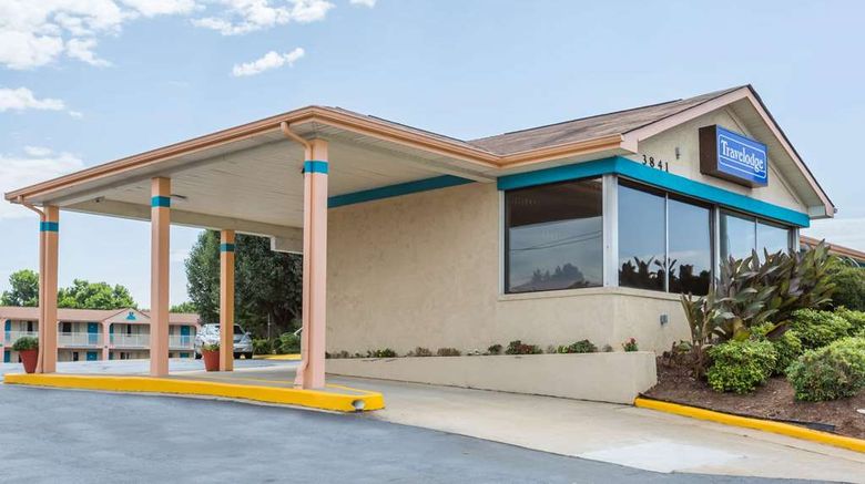 Travelodge Ridgeway Martinsville Area Exterior. Images powered by <a href="https://iceportal.shijigroup.com" target="_blank" rel="noopener">Ice Portal</a>.