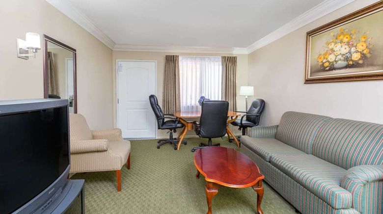 <b>Days Inn Near City Of Hope Room</b>. Images powered by <a href="https://iceportal.shijigroup.com/" title="IcePortal" target="_blank">IcePortal</a>.