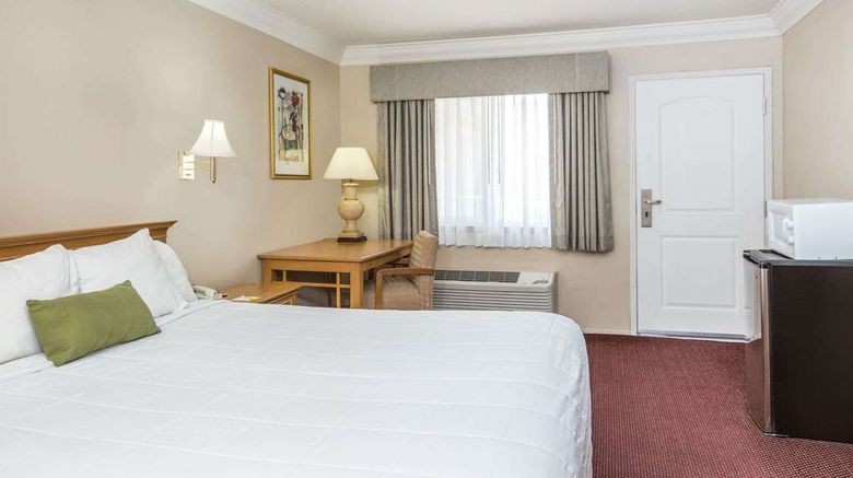 <b>Days Inn Near City Of Hope Room</b>. Images powered by <a href="https://iceportal.shijigroup.com/" title="IcePortal" target="_blank">IcePortal</a>.