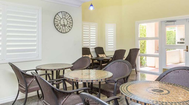 <b>Days Inn Near City Of Hope Lobby</b>. Images powered by <a href="https://iceportal.shijigroup.com/" title="IcePortal" target="_blank">IcePortal</a>.
