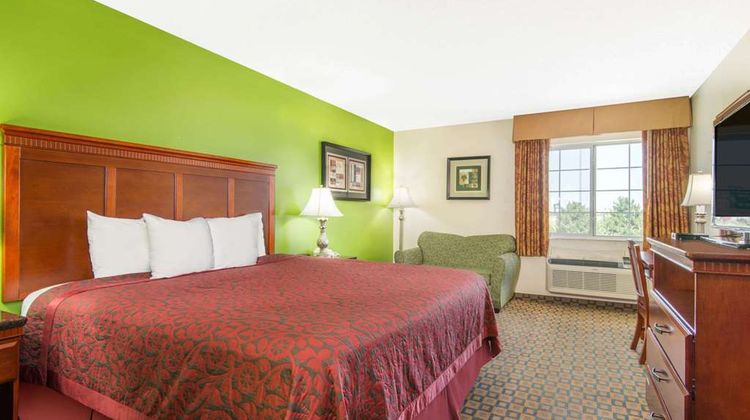Days Inn & Suites Wichita Room