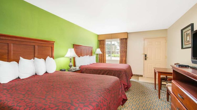 Days Inn & Suites Wichita Room