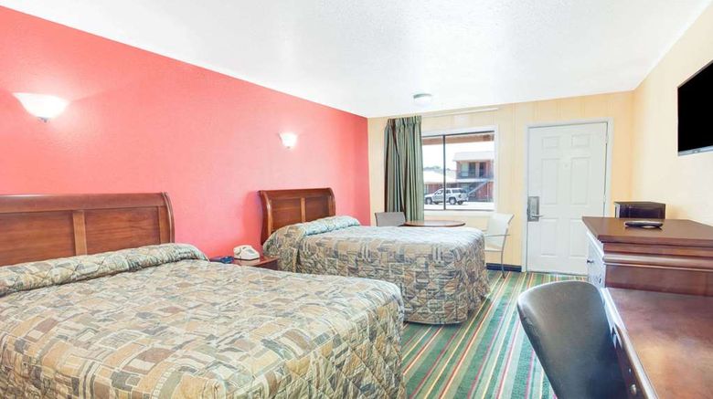 <b>Knights Inn Paris Room</b>. Images powered by <a href="https://iceportal.shijigroup.com/" title="IcePortal" target="_blank">IcePortal</a>.