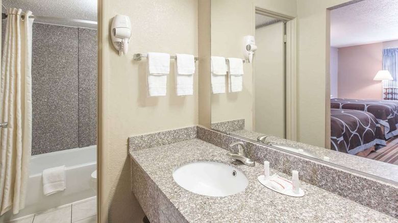 <b>Super 8 Caryville Room</b>. Images powered by <a href="https://iceportal.shijigroup.com/" title="IcePortal" target="_blank">IcePortal</a>.