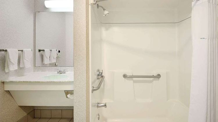 Days Inn Lisbon Room