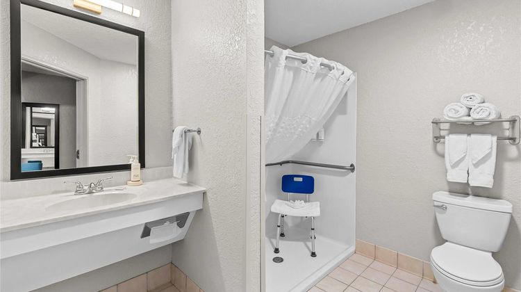 Days Inn Lisbon Room