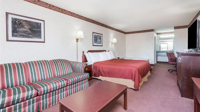 <b>Days Inn Royston Room</b>. Images powered by <a href="https://iceportal.shijigroup.com/" title="IcePortal" target="_blank">IcePortal</a>.