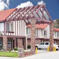 Super 8 Santa Clarita/Valencia