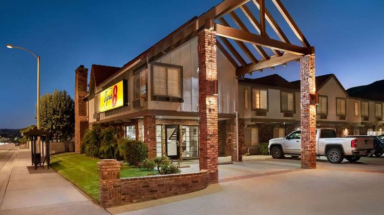 Super 8 Santa Clarita/Valencia Exterior