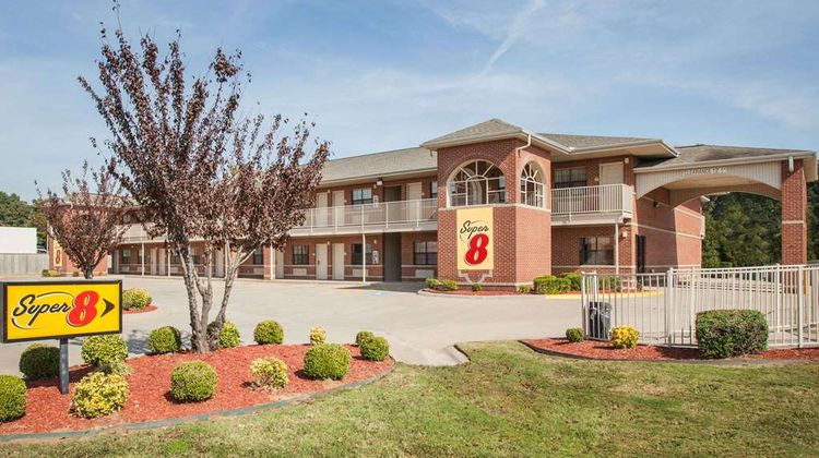 Super 8 Cabot Exterior