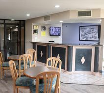 Super 8 Cabot Lobby