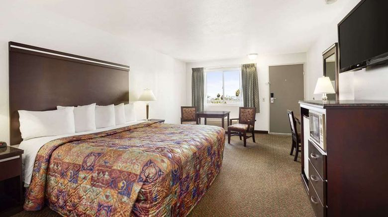 <b>Days Inn Oceanside Room</b>. Images powered by <a href="https://iceportal.shijigroup.com/" title="IcePortal" target="_blank">IcePortal</a>.