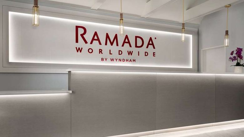 <b>Ramada Anaheim Convention Center Lobby</b>. Images powered by <a href="https://iceportal.shijigroup.com/" title="IcePortal" target="_blank">IcePortal</a>.