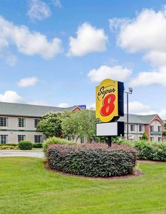 Super 8 Smithfield