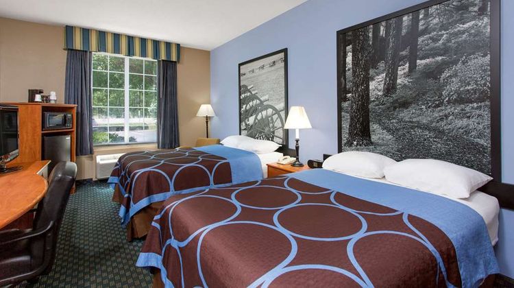 Super 8 Smithfield Room