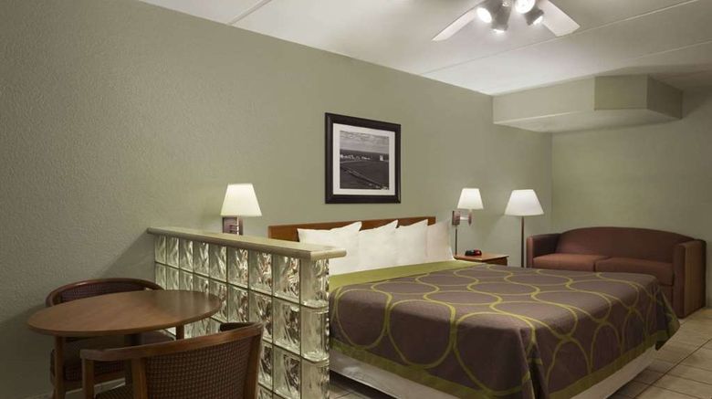 <b>Super 8 South Padre Island Room</b>. Images powered by <a href="https://iceportal.shijigroup.com/" title="IcePortal" target="_blank">IcePortal</a>.