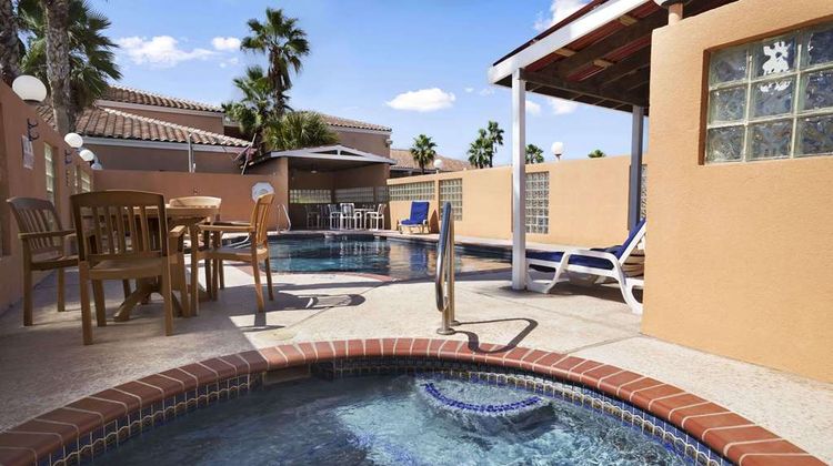 Super 8 South Padre Island Pool