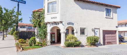 Days Inn Castaic Six Flags Magic Mt Exterior