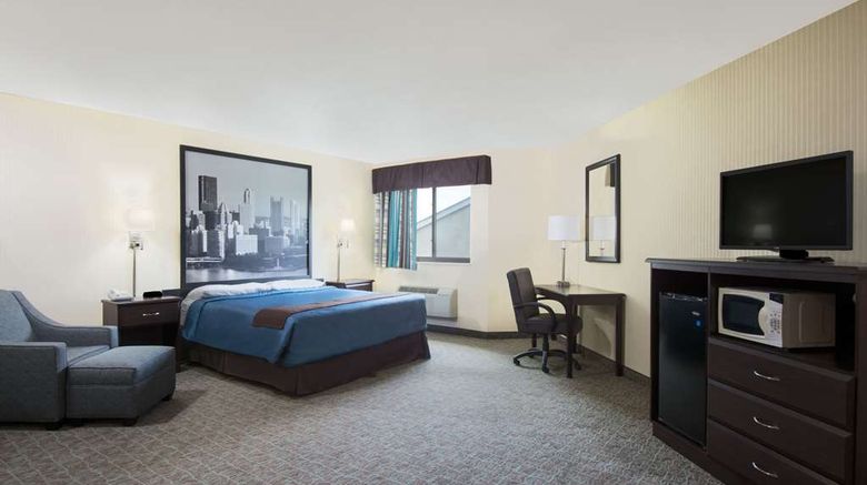 <b>Super 8 Grove City Room</b>. Images powered by <a href="https://iceportal.shijigroup.com/" title="IcePortal" target="_blank">IcePortal</a>.
