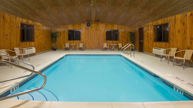 <b>Super 8 Grove City Pool</b>. Images powered by <a href="https://iceportal.shijigroup.com/" title="IcePortal" target="_blank">IcePortal</a>.