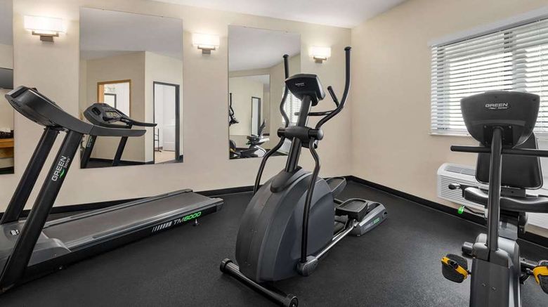 <b>Super 8 Grove City Health</b>. Images powered by <a href="https://iceportal.shijigroup.com/" title="IcePortal" target="_blank">IcePortal</a>.