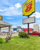 Super 8 Saskatoon