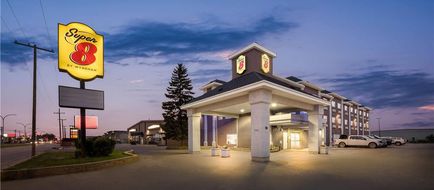 Super 8 Saskatoon Exterior