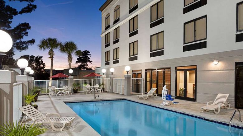 <b>Wingate by Wyndham Wilmington Pool</b>. Images powered by <a href="https://iceportal.shijigroup.com/" title="IcePortal" target="_blank">IcePortal</a>.