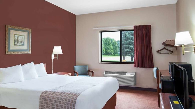 <b>Super 8 Mason City Room</b>. Images powered by <a href="https://iceportal.shijigroup.com/" title="IcePortal" target="_blank">IcePortal</a>.
