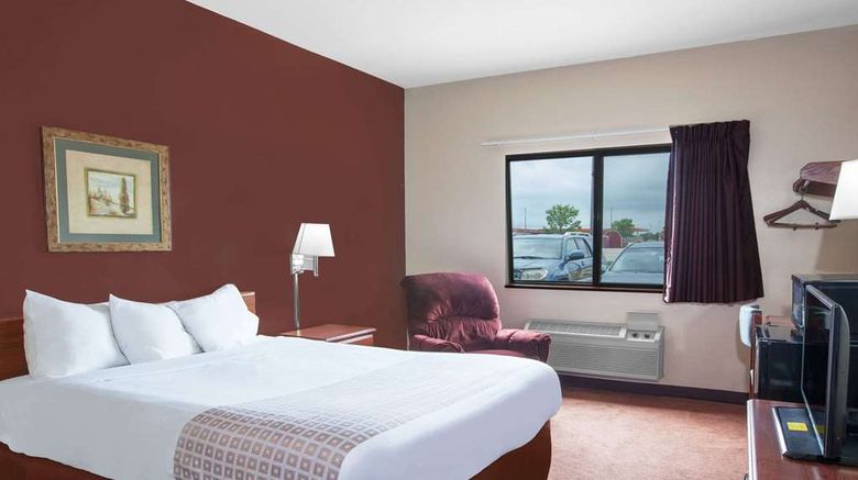 <b>Super 8 Mason City Room</b>. Images powered by <a href="https://iceportal.shijigroup.com/" title="IcePortal" target="_blank">IcePortal</a>.