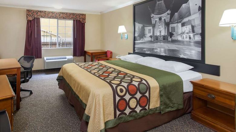 <b>Super 8 Los Angeles Downtown Room</b>. Images powered by <a href="https://iceportal.shijigroup.com/" title="IcePortal" target="_blank">IcePortal</a>.