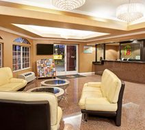 Super 8 Los Angeles Downtown Lobby