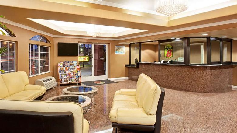 <b>Super 8 Los Angeles Downtown Lobby</b>. Images powered by <a href="https://iceportal.shijigroup.com/" title="IcePortal" target="_blank">IcePortal</a>.