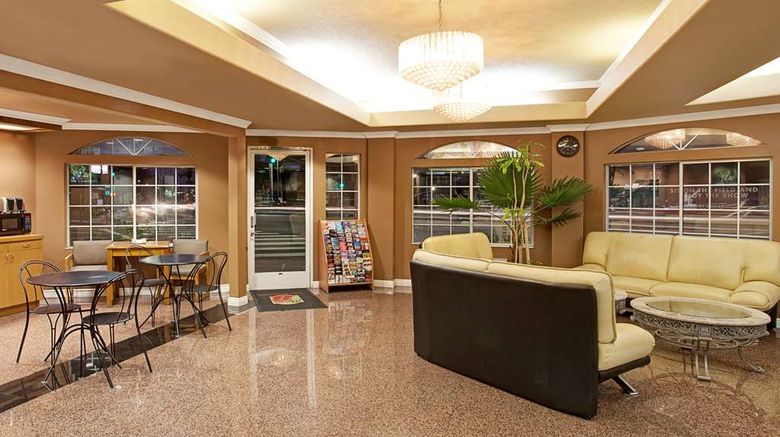 <b>Super 8 Los Angeles Downtown Lobby</b>. Images powered by <a href="https://iceportal.shijigroup.com/" title="IcePortal" target="_blank">IcePortal</a>.