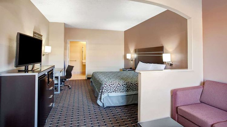 Days Inn & Suites Houston North/FM 1960 Room