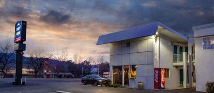 Howard Johnson Express Colorado Springs Exterior