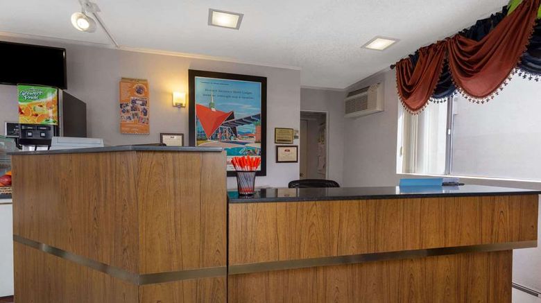 <b>Howard Johnson Express Colorado Springs Lobby</b>. Images powered by <a href="https://iceportal.shijigroup.com/" title="IcePortal" target="_blank">IcePortal</a>.
