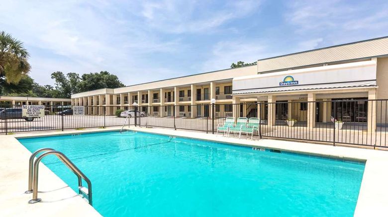 <b>Days Inn Little River Pool</b>. Images powered by <a href="https://iceportal.shijigroup.com/" title="IcePortal" target="_blank">IcePortal</a>.