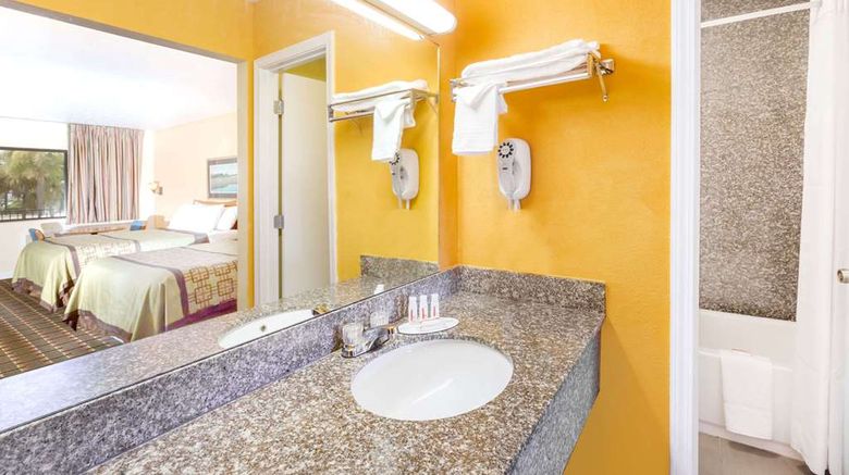 <b>Days Inn Little River Room</b>. Images powered by <a href="https://iceportal.shijigroup.com/" title="IcePortal" target="_blank">IcePortal</a>.