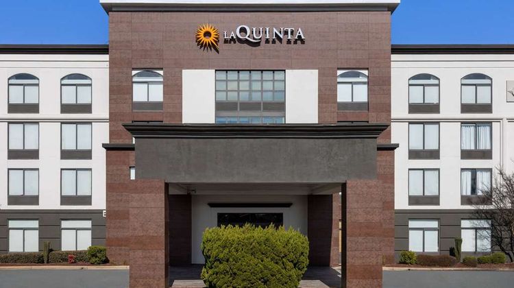 La Quinta Inn & Suites Mooresville Exterior