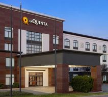 La Quinta Inn & Suites Mooresville Exterior