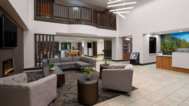 La Quinta Inn & Suites Mooresville Lobby
