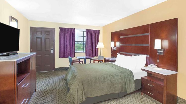 Days Inn Fayetteville Room
